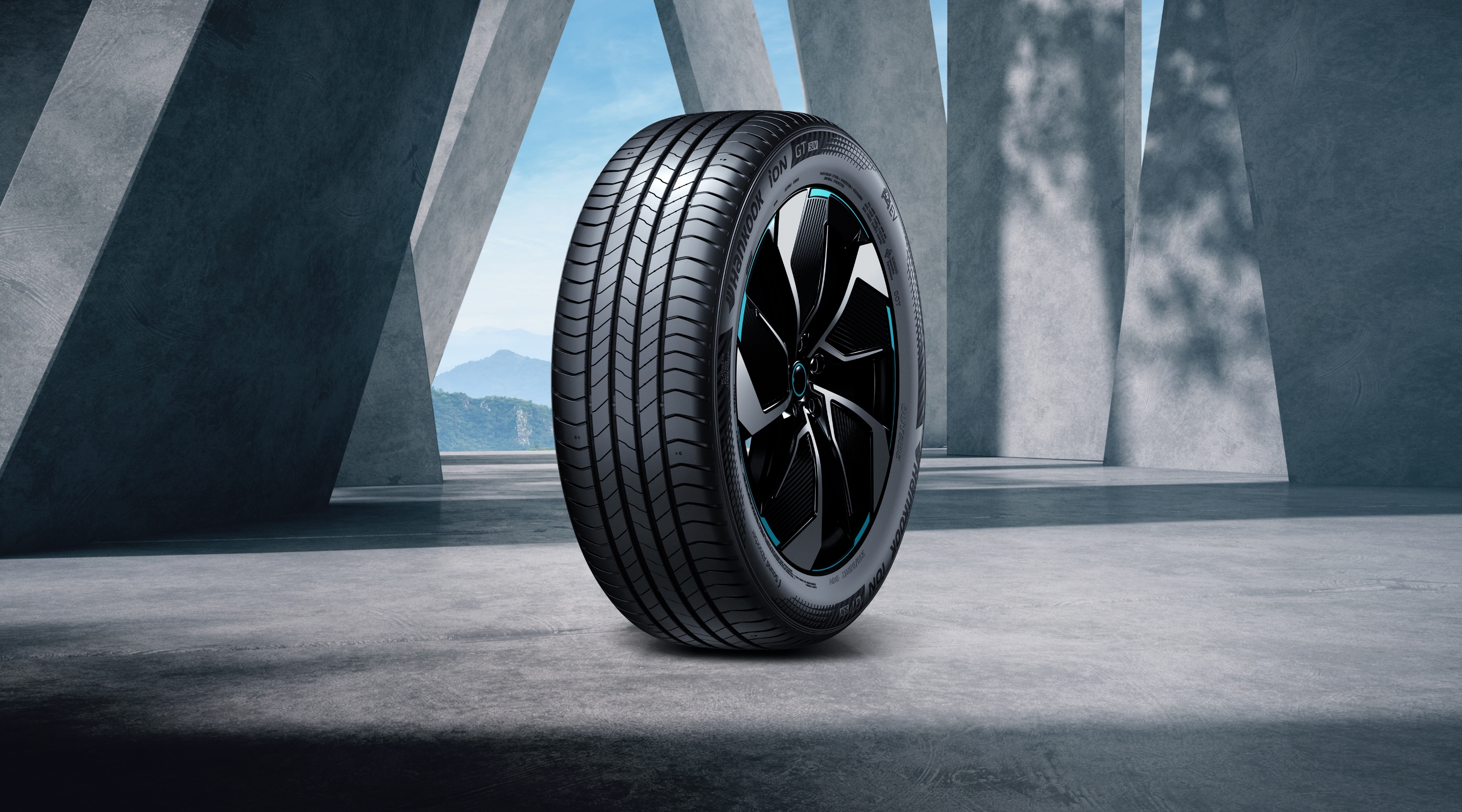 Hankook Tire & Technology-Tires-iON GT SUV-gallery_image3